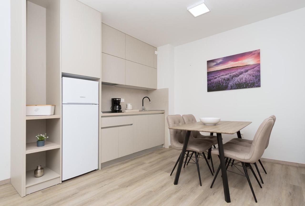 Apartments By The Sea Makarska - 19134 Exterior photo