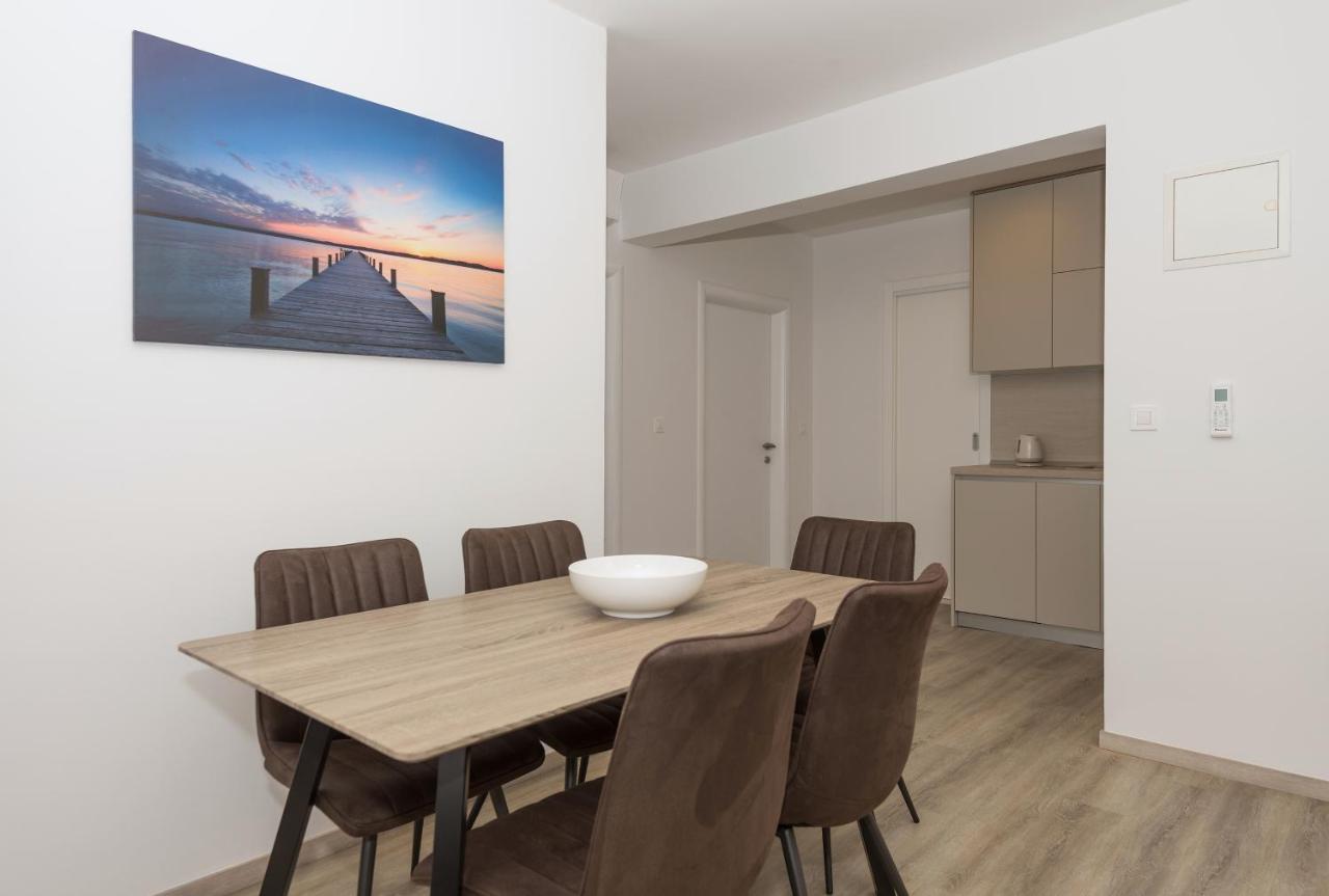 Apartments By The Sea Makarska - 19134 Exterior photo