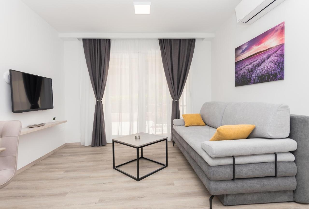 Apartments By The Sea Makarska - 19134 Exterior photo