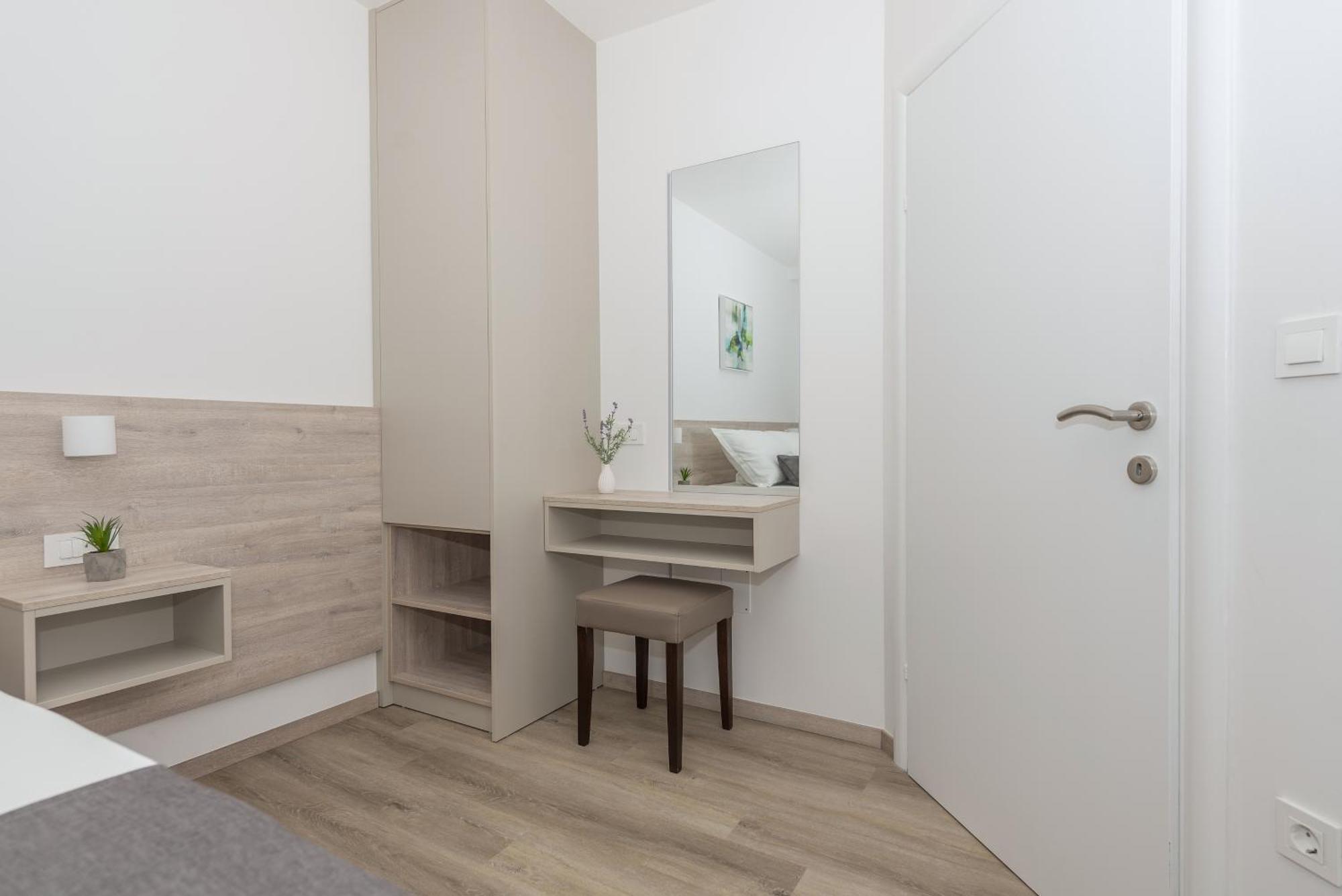 Apartments By The Sea Makarska - 19134 Room photo