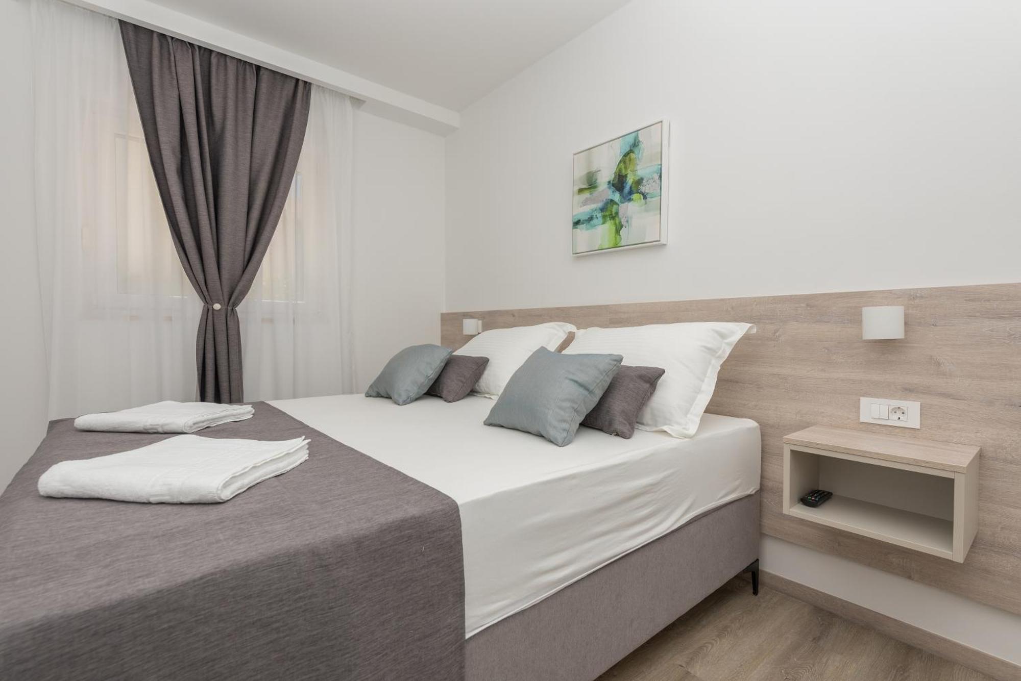 Apartments By The Sea Makarska - 19134 Room photo