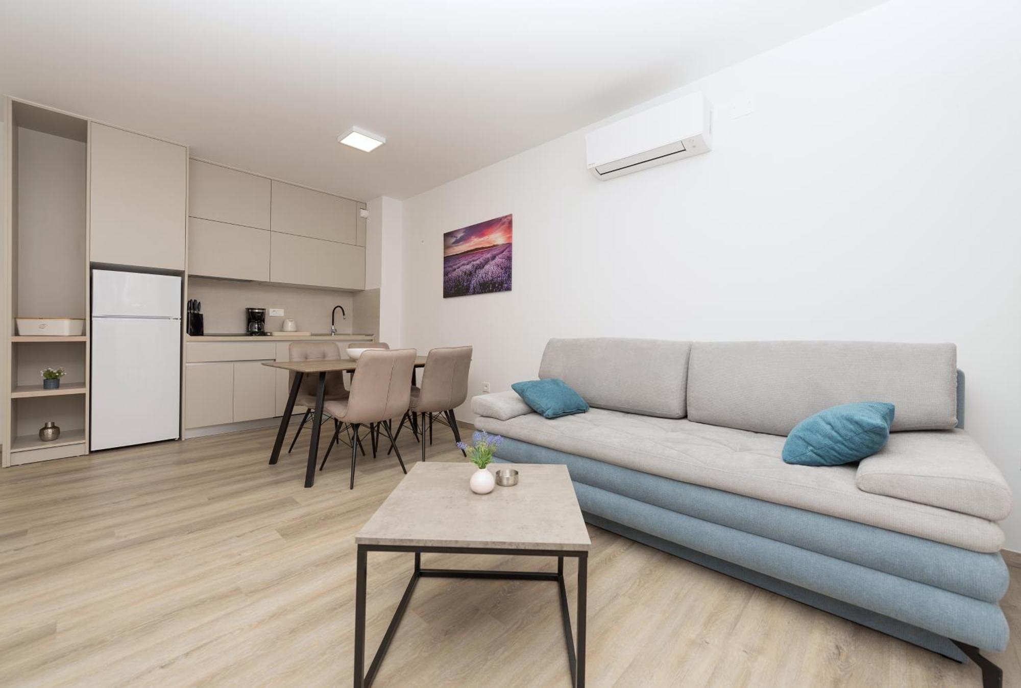 Apartments By The Sea Makarska - 19134 Room photo
